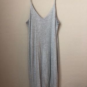 body contouring dress - maternity friendly!